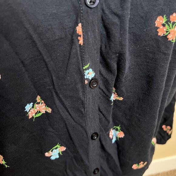 Lucky Brand top black long sleeve button front floral knit & lace hemline Sz XL - Picture 6 of 10